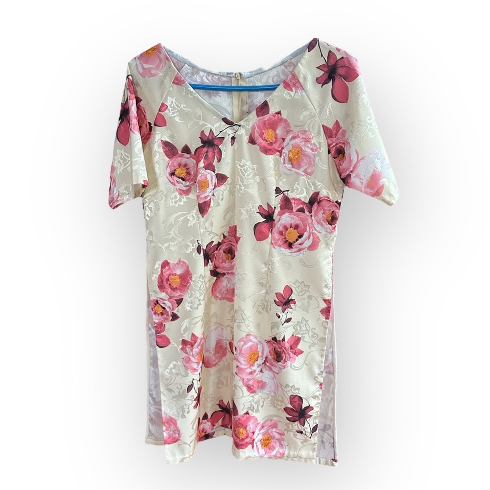 Women’s floral top